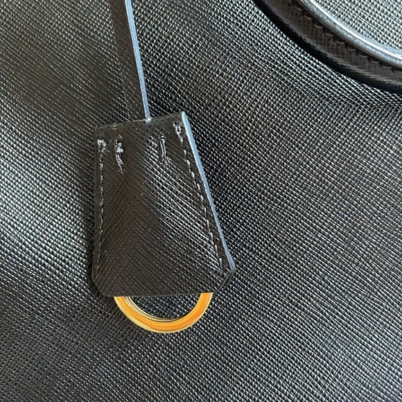 PRADA Saffiano Lux Tote Medium Size - Black - Picture 6 of 16